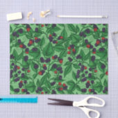 BlackBerry auf grün Seidenpapier (Handwerk)