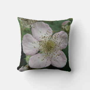 BlackBerry Blume Macro Pillow Kissen