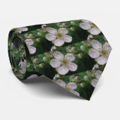 BlackBerry Blume Makro Krawatte (Gerollt)