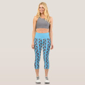 Blackbird Sleeping in Front of the TV Comic  Capri Leggings (Vorderseite)