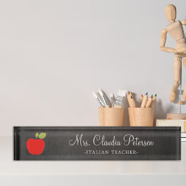 Blackboard und Red Apple School Lehrer Namensplakette