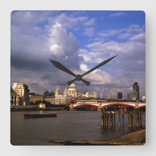 Blackfriars Bridge und St. Paul's Cathedral Quadratische Wanduhr (Vorderseite)