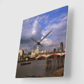Blackfriars Bridge und St. Paul's Cathedral Quadratische Wanduhr (Winkel)