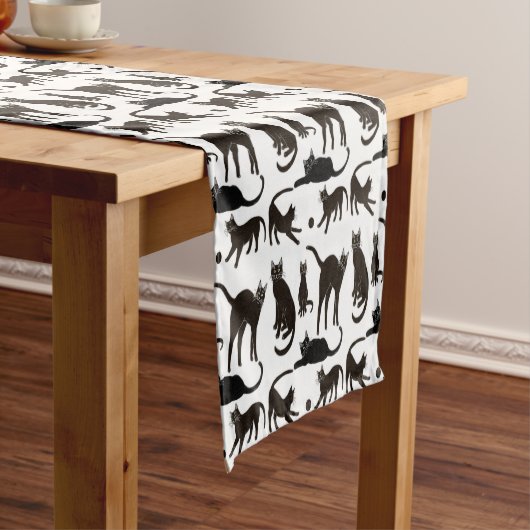 Blackie der Black Cat Table Runner Kurzer Tischläufer (Beispiel)