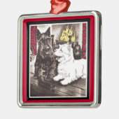 Blackie und Whitie am Feuer Ornament Aus Metall (Links)