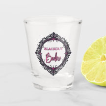 Blackout Barbie Schnapsglas