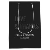 Blackout Minimalist Modern Wedding Mittlere Geschenktüte (Rückseite)