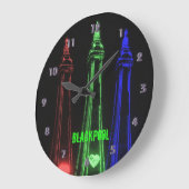 Blackpool Beautiful Tower Lights, Red, Green, Große Wanduhr (Winkel)