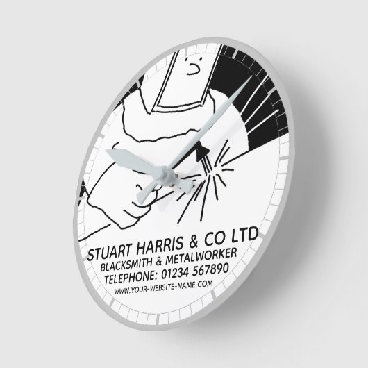 Blacksmith & Metalworker Runde Wanduhr (Winkel)