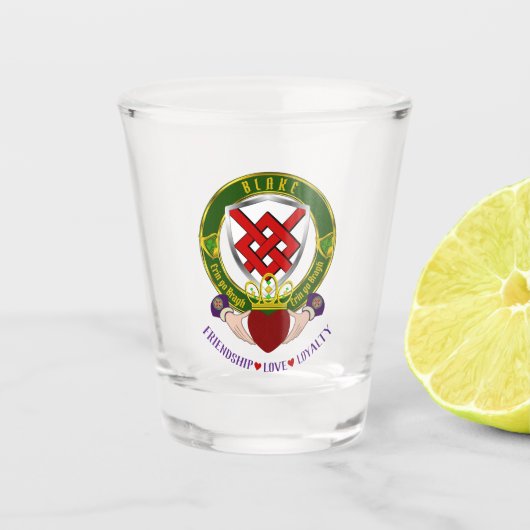 Blake Irish Shield & Claddagh Schnapsglas (Vorderseite)