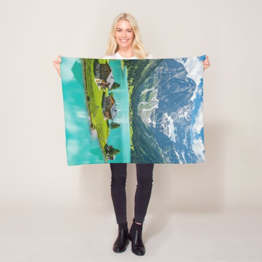 "Blanket Bliss: Flucht in ein Alpenparadies" Fleecedecke (Beispiel)