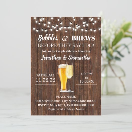 Bläschen und Brauen bevor ich rustikale Hochzeit m Einladung (Stehend Vorderseite)