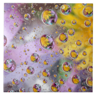 Blasen abstrakt mit Blumen. Urheber: Nancy Fliese