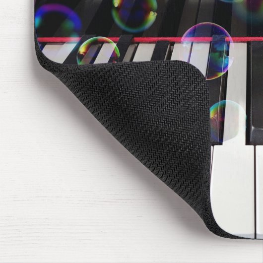 Blasen auf Klaviertastatur Mousepad (Ecke)
