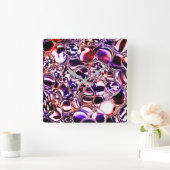 Blasen aus Farbglas oder wertvollen Steinen? Quadratische Wanduhr (Zuhause)