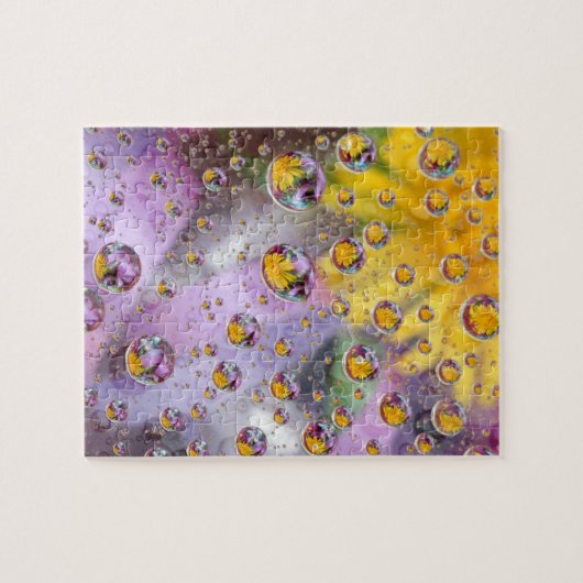 Blasen mit Blume abstrakt. Kredit als:Nancy Puzzle (Horizontal)