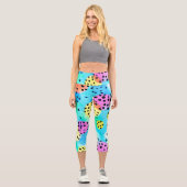 Blasen und Punkte Girly Blue pink gelb Capri Leggings (Vorderseite)