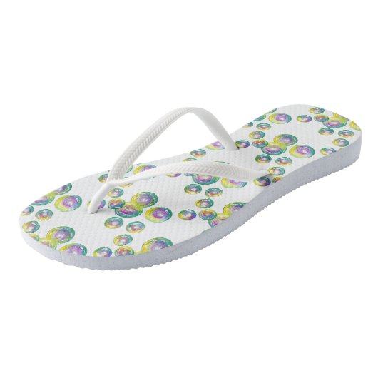 Blasen von Iridescent Rainbow Soap Bubbles Badesandalen (Schrägansicht)