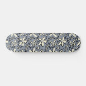 Bläsergraue und cremige Blume Skateboard (Horizontal)