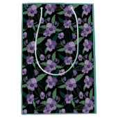 Bläserne Blätter mit dunklem Hintergrund Mittlere Geschenktüte (Vorderseite)