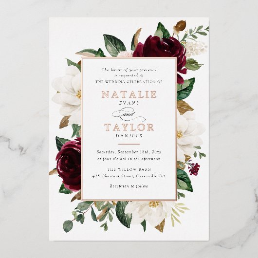 Bläserner Burgundy Weißer Rahmen Rose Gold Folieneinladung (Vorderseite)