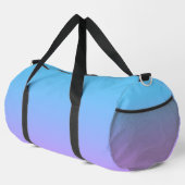 Blass Blau bis Lavender Ombre Gradient Muster Duffle Bag (Rechte Ecke)