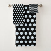 Blass Blue und Black Polka Dot Badhandtuch Set (Insitu)