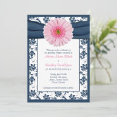 Blass Pink Gerbera Navy Einladung zur Hochzeitsfei (Stehend Vorderseite)