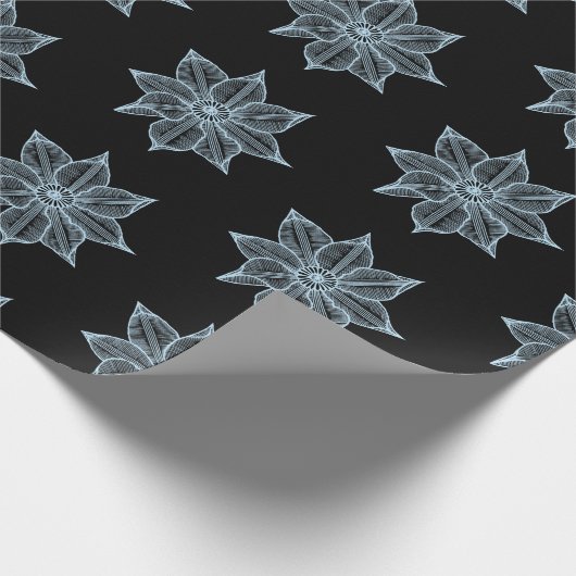 Blassblau auf schwarzem Sketchy-Blume Geschenkpapier (Ecke)