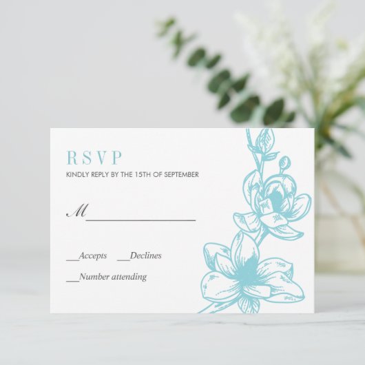 Blassblau | Magnolische Blume Bloom | HochzeitsrSV RSVP Karte (Stehend Vorderseite)