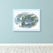 Blassblaue Hydrangea-Blume Leinwanddruck (Insitu (Holzboden))