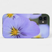 Blassblaue Stiefmütterchen Case-Mate iPhone Hülle (Rückseite (Horizontal))
