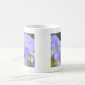 Blassblaue Stiefmütterchen Kaffeetasse (Mittel)