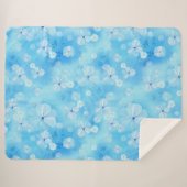 Blassblauer Himmel wiederholen - weiße Aquarellfar Sherpadecke (Vorderseite (Horizontal))