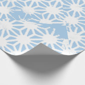 Blassblaues geometrisches Muster Geschenkpapier (Ecke)