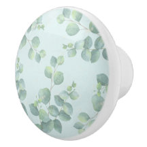 Blassbraune Verzweigungen an der weich grünen Kera