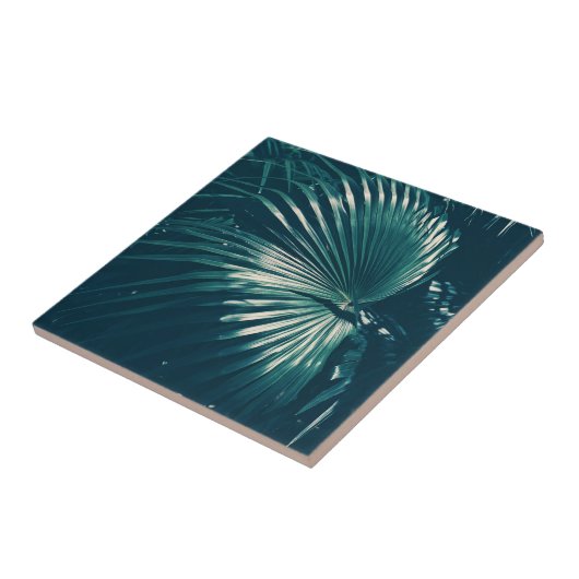Blassdunkelgrüner Palmenblätterblatt Fliese (Seite)