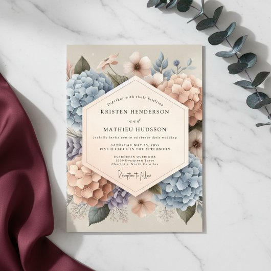 Blasse Blaue Florale Hochzeitflüstern Einladung