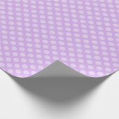Blasse lila Punkte Geschenkpapier (Ecke)