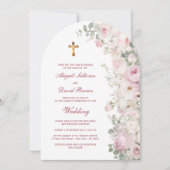 Blasse rosa Blumenbogen religiöse Hochzeit Einladung (Vorderseite)