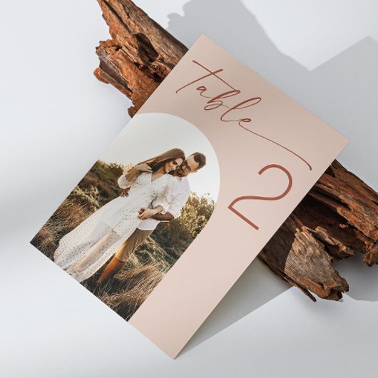 Blasse Röte Script Hochzeit | Elegante Bogenfoto Tischnummer