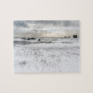 Blasse schaumige Ozeanlandschaft, Island Puzzle