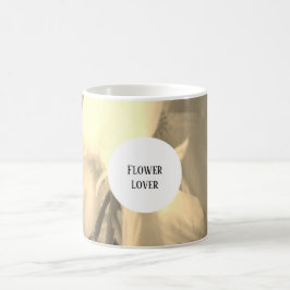 blasse Vintage-Blumen-Monogramm-Tasse  Kaffeetasse