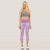 Blasses Lila tropisches Leaf-Wiederholmuster Capri Leggings (Vorderseite)