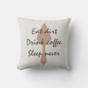 Blasses Taupe isst trort Drink Kaffee Schlaf nie Kissen