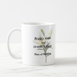 Blassgelbe Lilie und Buds Kaffeetasse