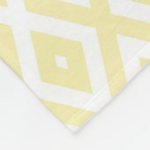 Blassgelbes und weißes Diamantmuster Fleecedecke (Ecke)