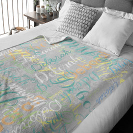 Blassgraue Fleeceblanket mit ihrem Namen Fleecedecke