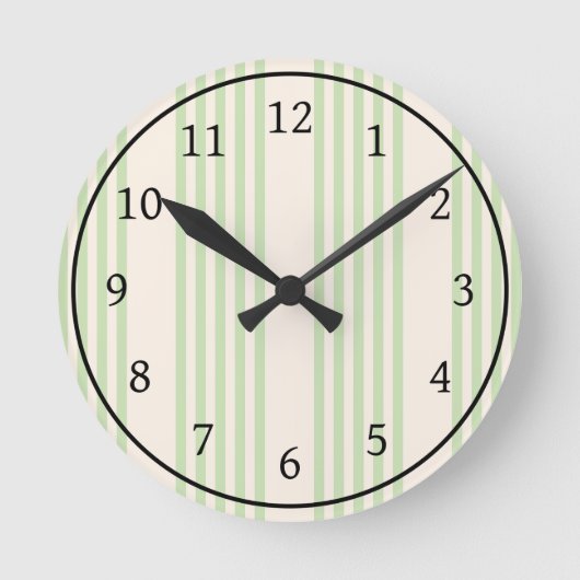 Blassgrün und beige Streifen Muster Wall Clock Runde Wanduhr (Vorderseite)