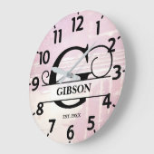 Blasslavender gestörtes G Monogramm Große Wanduhr (Winkel)
